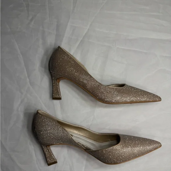 Franco Sarto Women's Shimmering Gold Heels - Picture 4 of 8